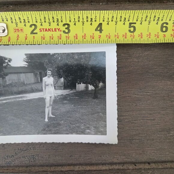 VTG Photo Sexy Woman In Swimsuit 1950s Retro Colage scrapbook - Picture 2 of 5